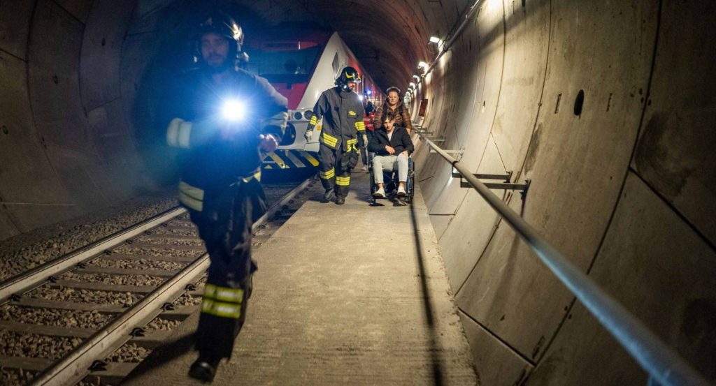 Nel Comune di Castellanza simulato incidente ferroviario in galleria